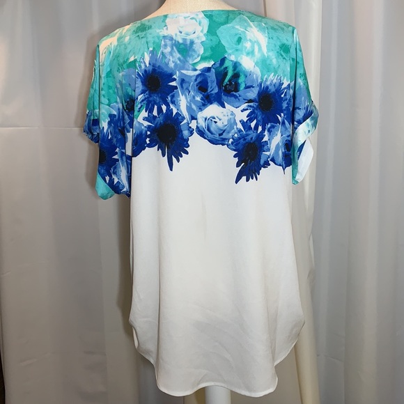 NWOT! Calvin Klein Floral Blouse - Picture 10 of 10